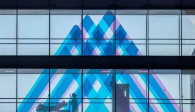 Thousands of nurses go on strike at several major New York City hospitals :: WRAL.com