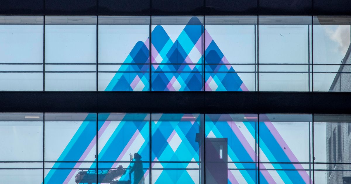 Thousands of nurses go on strike at several major New York City hospitals :: WRAL.com