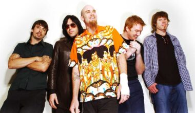 Queens Of The Stone Age in 2002, studio portrait