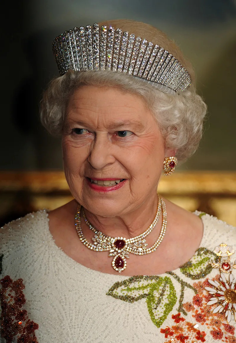 ANKARA - MAY 13: Queen Elizabeth ll attends a State Banquet on the first day of a State Visit to Turkey on May 13, 2008 in Ankara, Turkey. (Photo by Anwar Hussein/WireImage)