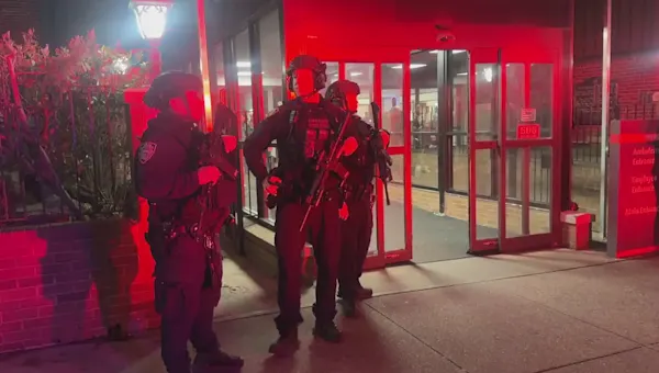 News 12 | Brooklyn | Sources: Shots fired inside Brooklyn Methodist Hospital