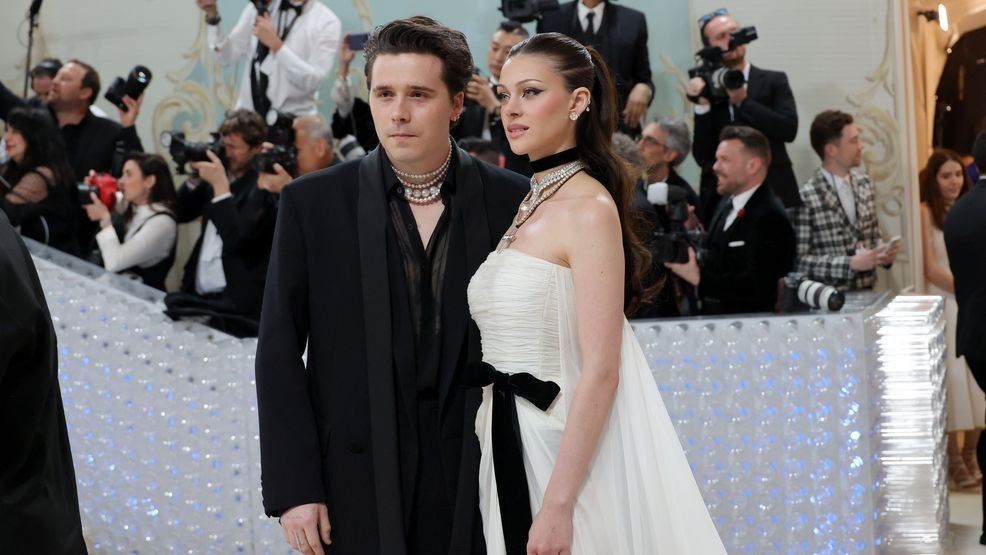 The National Desk dark theme brand icon