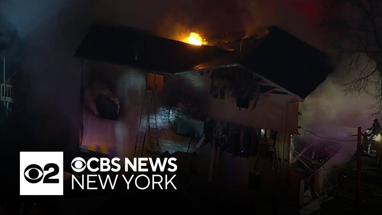 Staten Island fire rips through home in Manor Heights