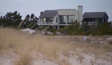 Southampton to buy $25M mansion for beach teardown job – NBC New York