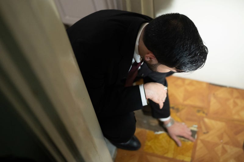 Mayor Zohran Mamdani tours a building in Brooklyn on Jan. 1, 2026