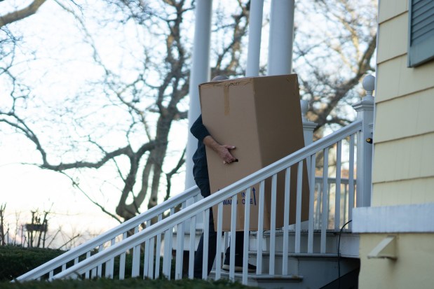 Movers carry boxes into Gracie Mansion on Monday, January 12, 2026. (Michael Appleton/Mayoral Photography Office)
