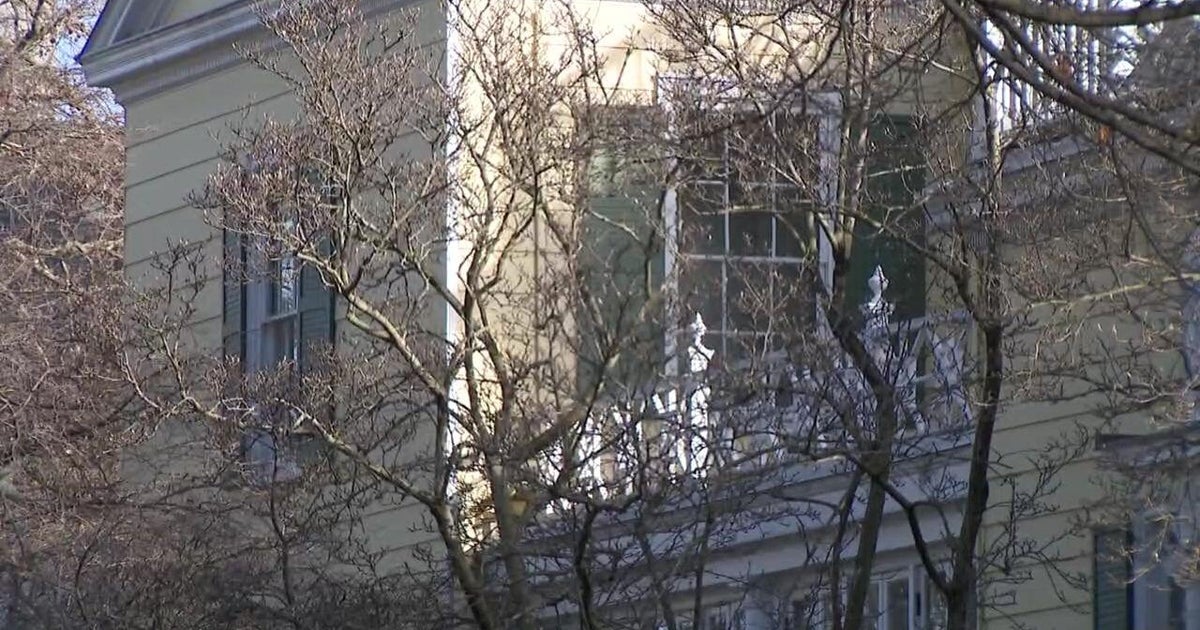 NYC Mayor Zohran Mamdani and his wife move into Gracie Mansion