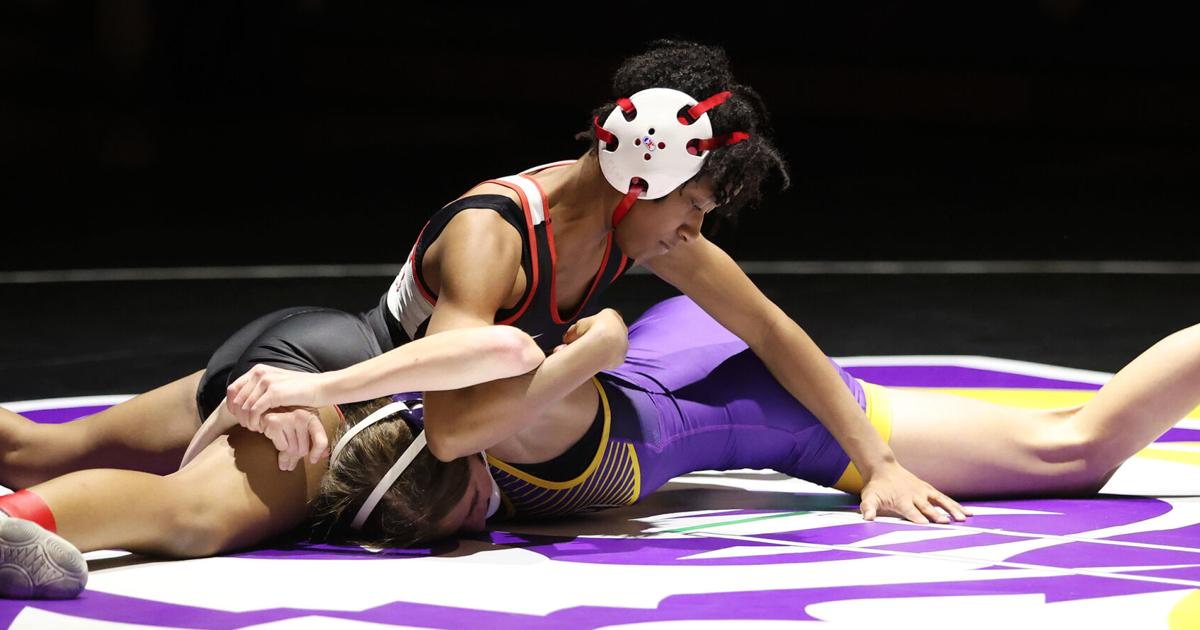 River Queens outduel Sabers on the road 45-34 | High School Sports