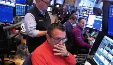 Wall Street edges back from its records as JPMorgan Chase and Delta kick off earnings season | National