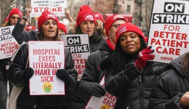 NYC nurses on strike resume negotiations with hospitals on 4th day | Ap-business