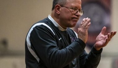 MHS girls soar into Mid America Classic title game | Sports