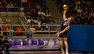 Mustangs men’s volleyball trade wins with Queen’s at home | Sports