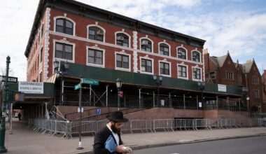 Man Arrested After Repeatedly Crashing Car Into Chabad Headquarters In NYC
