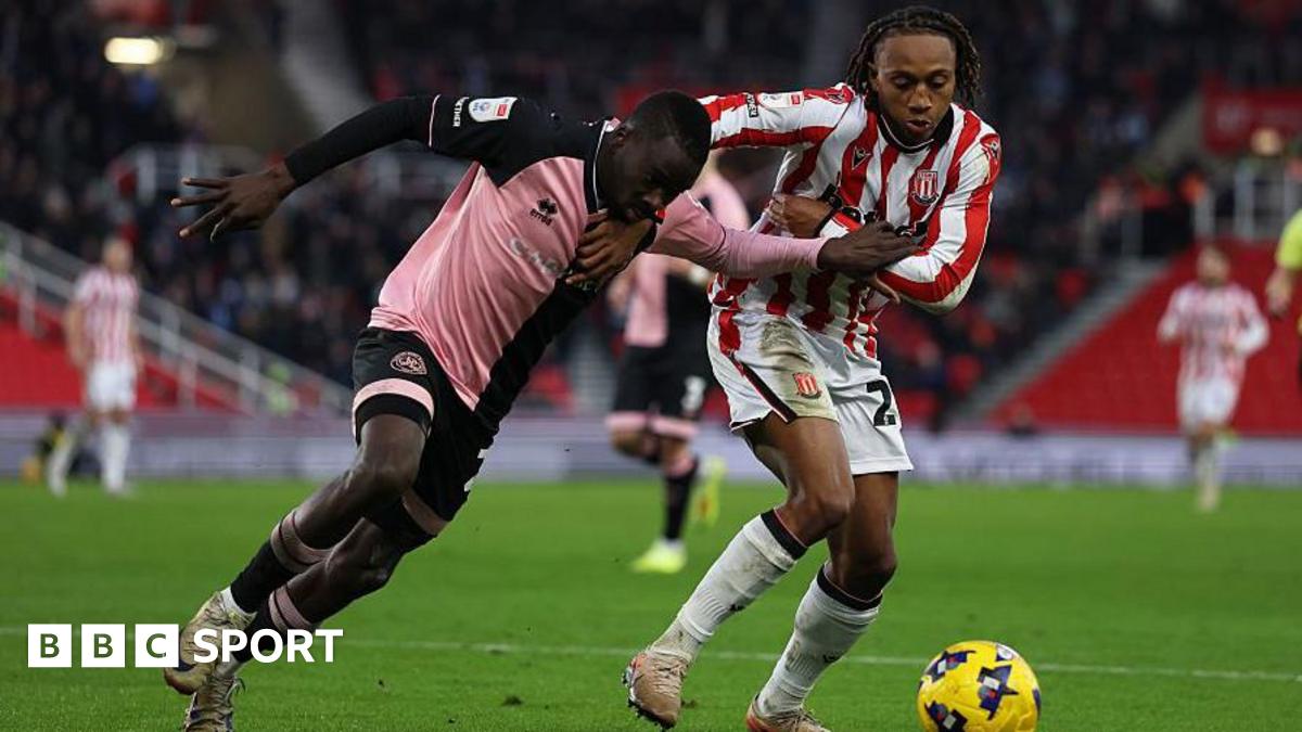 Stoke City 0-0 Queens Park Rangers: Play-off hopefuls cancel each other out