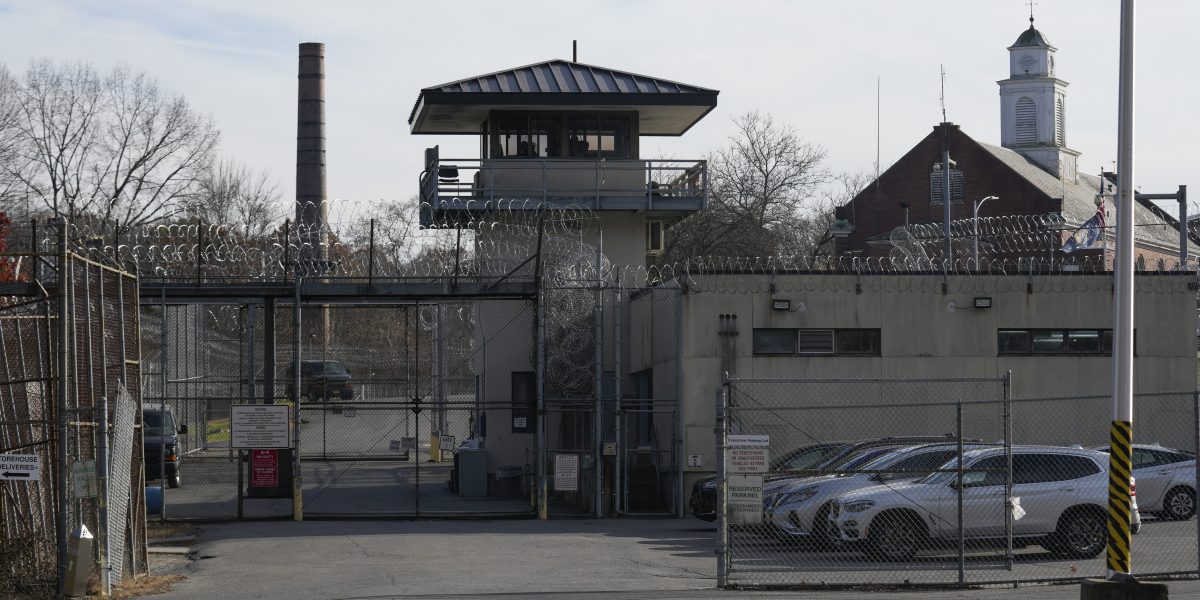 New York Women’s Prison Forces People to Go Without Showers or Recreation