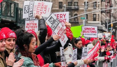 Striking nurses demonstrate outside Mt. Sinai Hospital, in New York, Wednesday, Jan. 14, 2026. (AP Photo/Richard Drew)