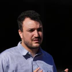 Palestinian activist Mahmoud Khalil holds a news conference outside Federal Court on Tuesday, Oct. 21, 2025, in Philadelphia. Photo: Matt Rourke/AP
