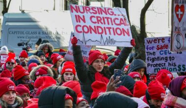 Members of the New York State Nurses Association union picket outside Mount Sinai West Hospital, Tuesday, Jan. 20, 2026, in New York. (AP Photo/Ryan Murphy)