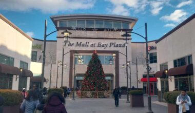 Why Bay Plaza still feels like a community hub in the Bronx – Bronx Times