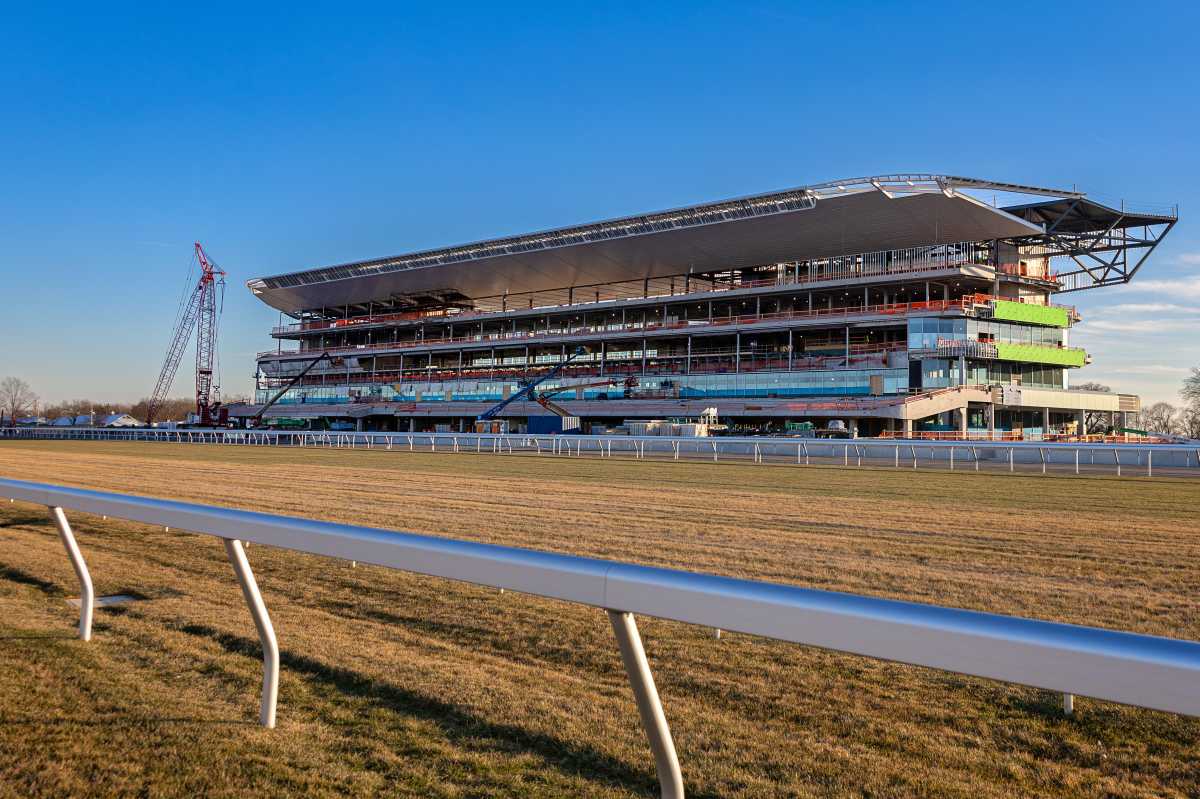 new belmont park grandstand still on the rise