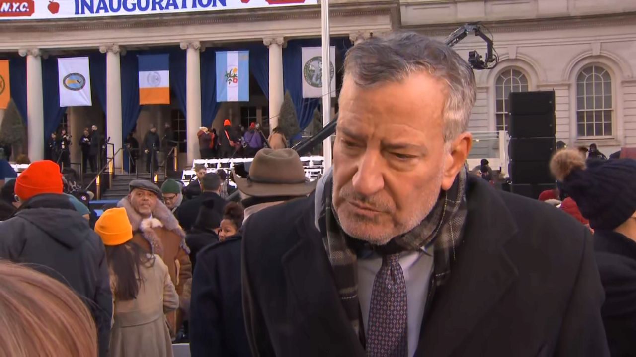 Former Mayor Bill de Blasio told NY1 that he thinks Zohran Mamdani has a “beautiful vision” for New York City. (Spectrum News NY1)