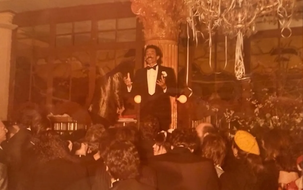 Cafe Un Deux Trois Archive