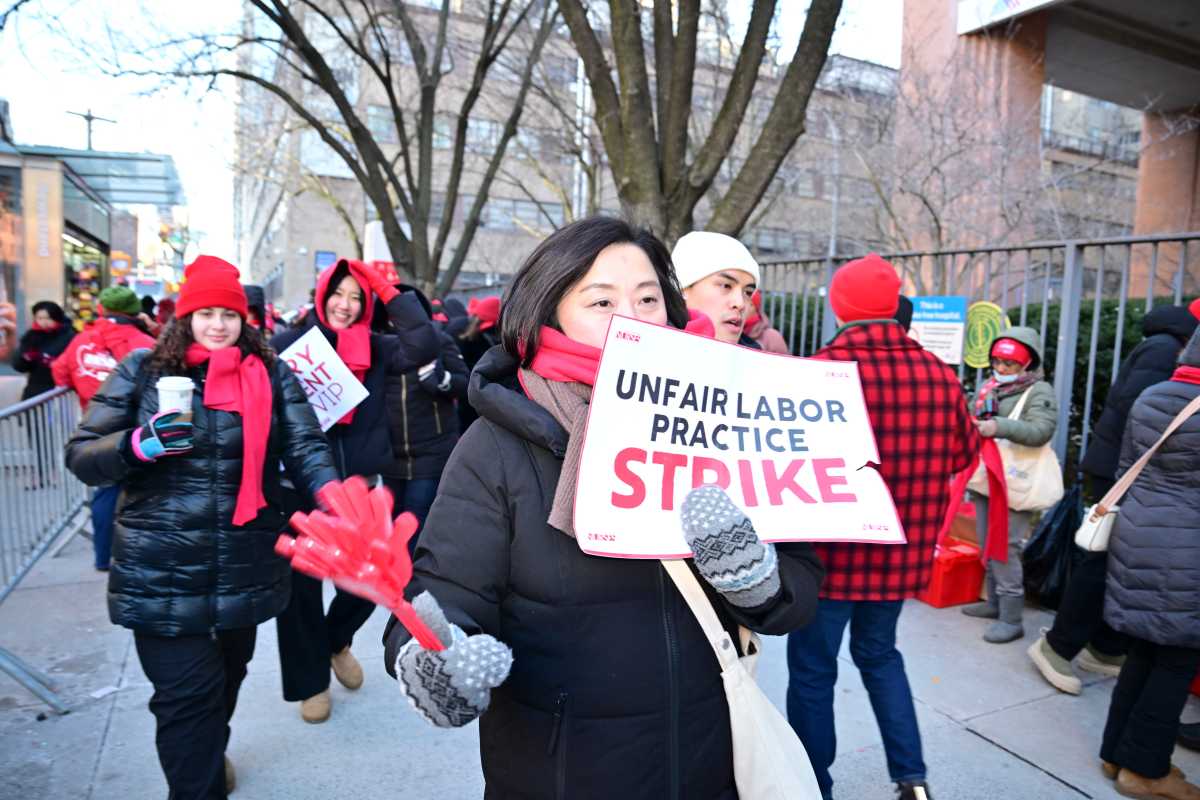 No deal yet as nurses strike continues amid NYC deep freeze