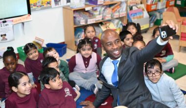 Newly appointed NYC Schools Chancellor Kamar Samuels visits Bronx school where he began teaching career – Bronx Times