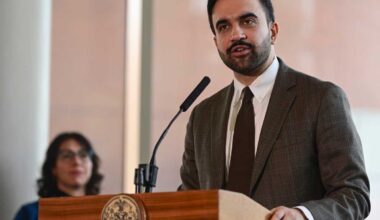 Mayor faces first public safety test after deadly NYPD shootings, pro-Hamas protesters near synagogue – amNewYork