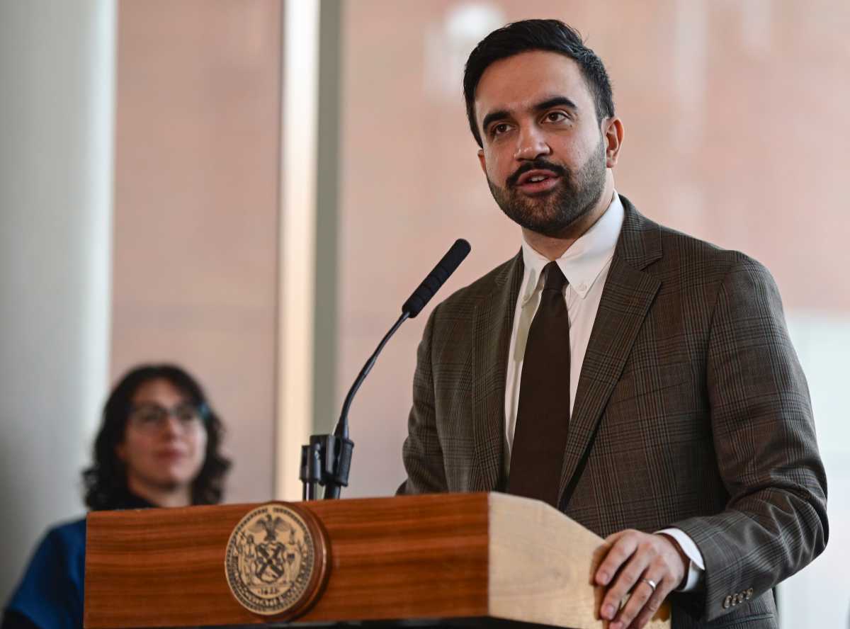 Mayor faces first public safety test after deadly NYPD shootings, pro-Hamas protesters near synagogue – amNewYork