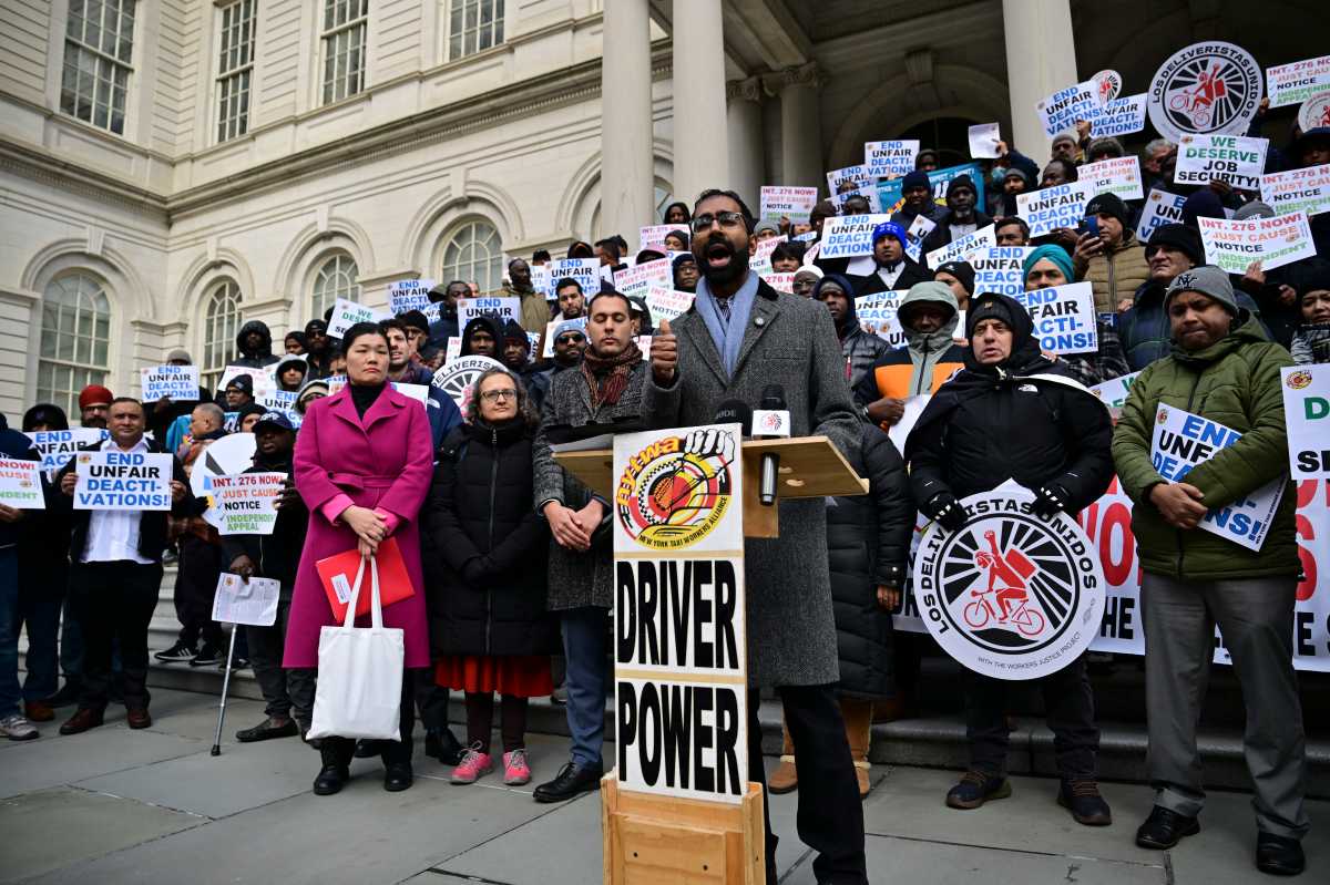 ‘Unfair deactivation’ ban bill designed to protect NYC rideshare drivers gets new life in City Council after Adams’ veto – amNewYork