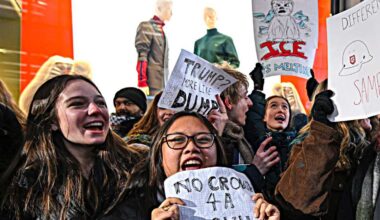 Midtown protest sees hundreds of seething New Yorkers march against ICE, Trump on anniversary of president’s return to Oval Office – amNewYork