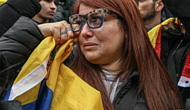 Venezuelans weep with joy outside Manhattan federal as deposed dictator arraigned on narco-terror charges – amNewYork