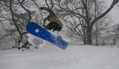 Snow blankets NYC during heavy winter storm