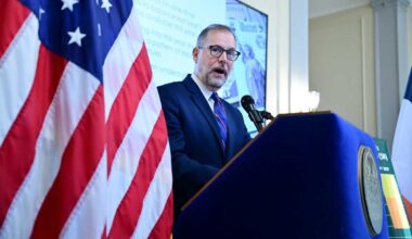 City faces multibillion-dollar budget gaps – and not because of the economy, Comptroller says – amNewYork