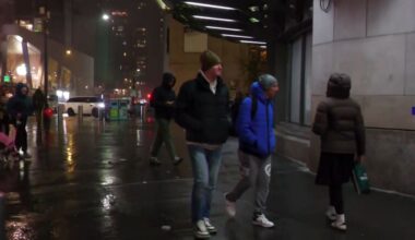 New Yorkers embrace cold, wintry weekend