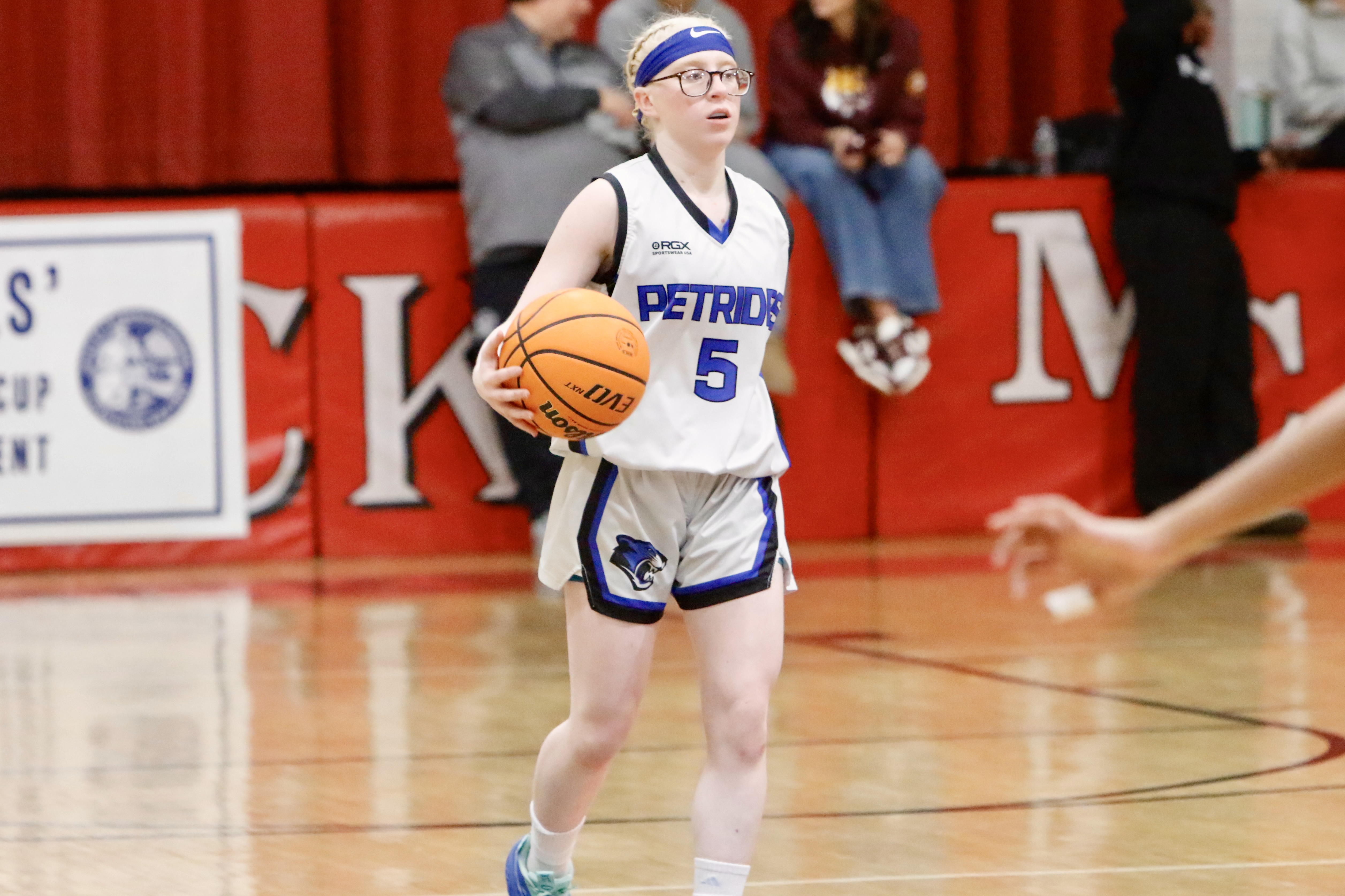 Petrides' Sabrina DeFazio brings the ball up the floor during a Borough President's Cup game against CSI/McCown on Jan. 23, 2025.