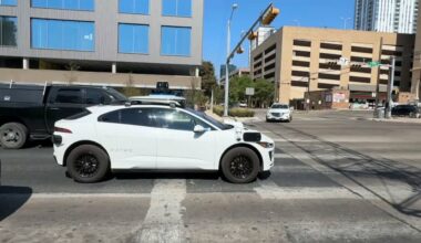 Gov. Kathy Hochul is proposing legislation to allow for a limited amount of autonomous rideshare vehicles to operate in New York outside of the city. (Spectrum News NY1)