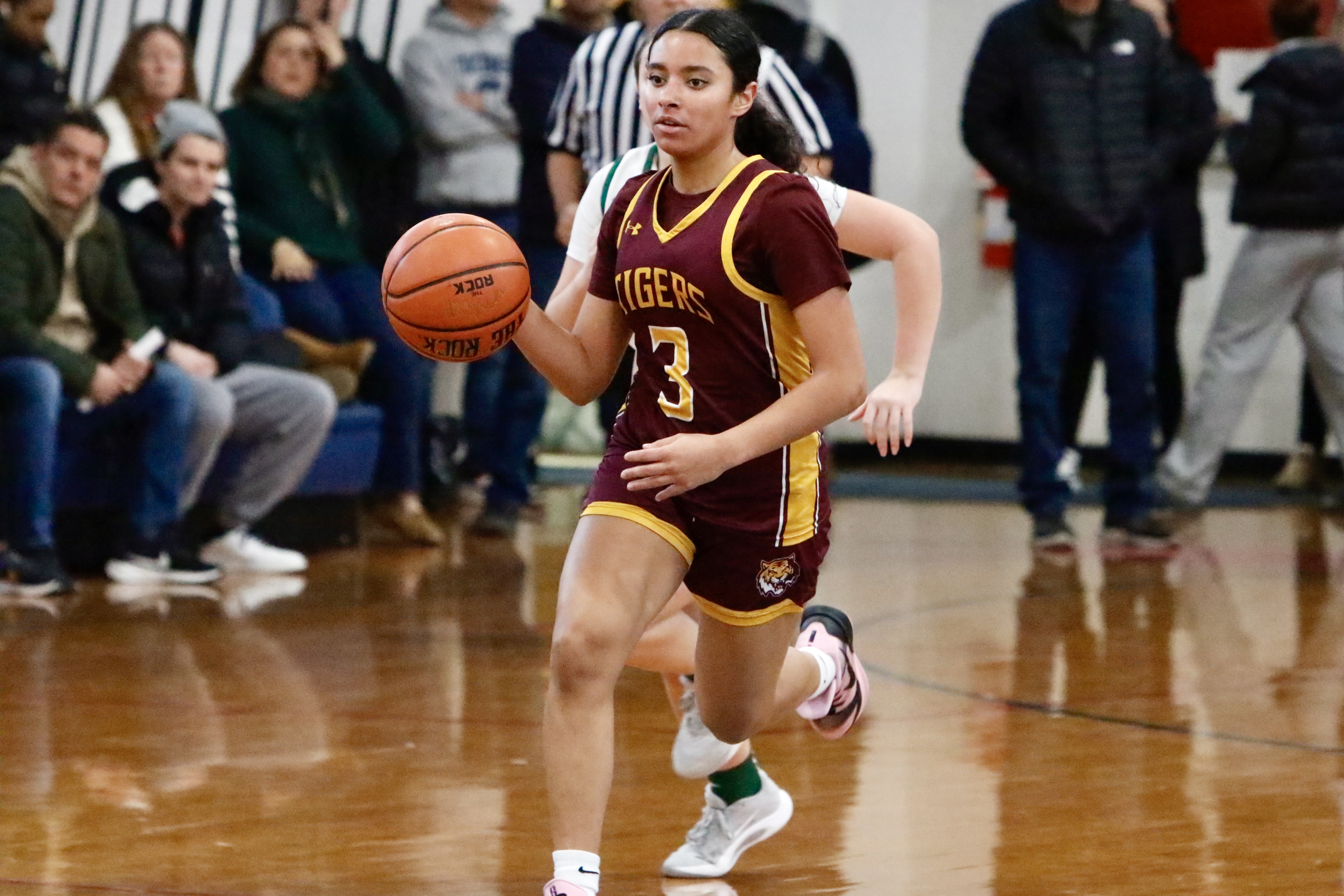 Staten Island Academy's Alyssa Lopez takes the ball up the court during a Borough President's Cup matchup vs. Notre Dame Academy on Jan. 24, 2026.
