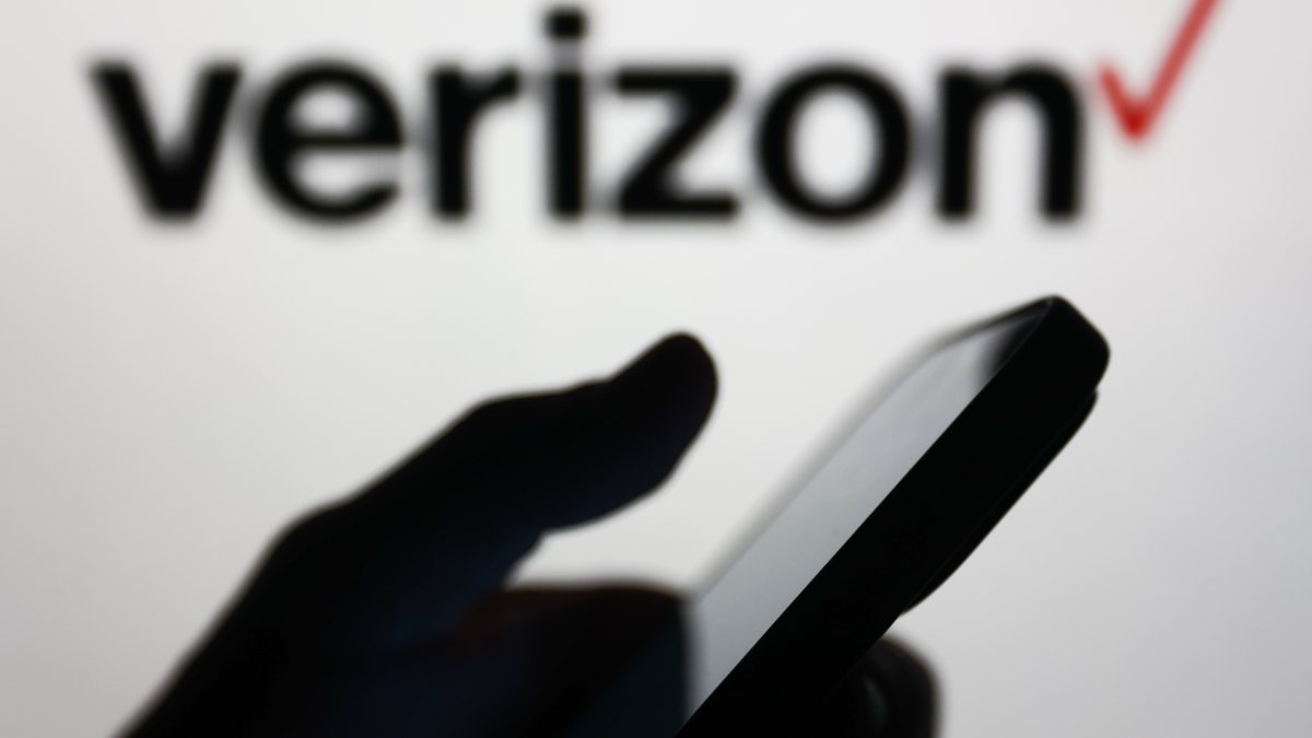 Is Verizon down? Wireless outage affects customers across U.S. – NBC New York