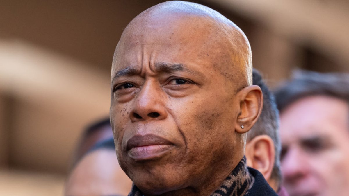 Eric Adams verbal exchange at DFW airport caught on video – NBC 5 Dallas-Fort Worth