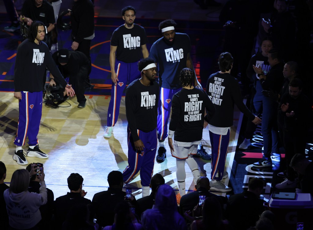 Boos rain down at Madison Square Garden as Knicks slump takes new turn