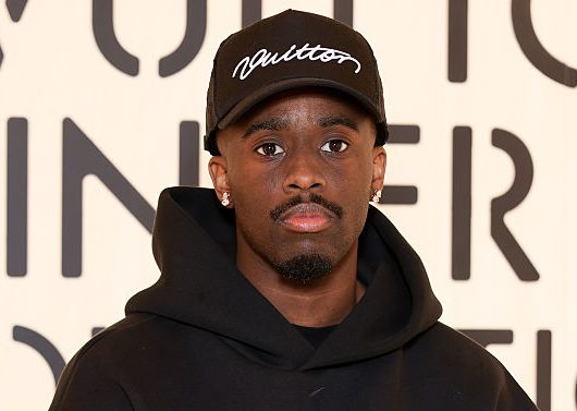 Old Kai Cenat Clip Toting Guns, Singing Mariah Carey Resurfaces