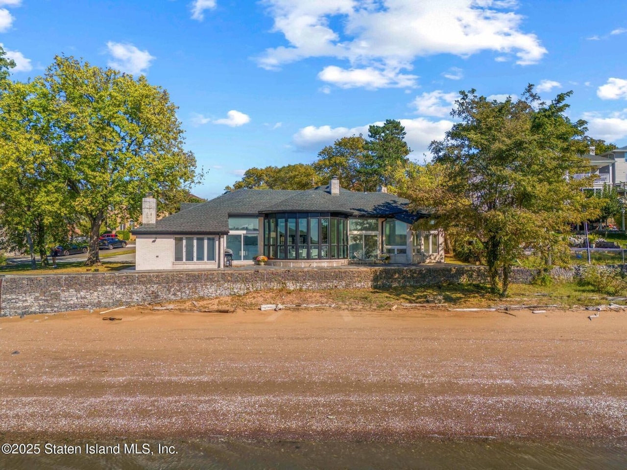 2 Wards Point Avenue