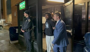 Man arrested for attempted murder in Bronx subway stabbing and beatdown