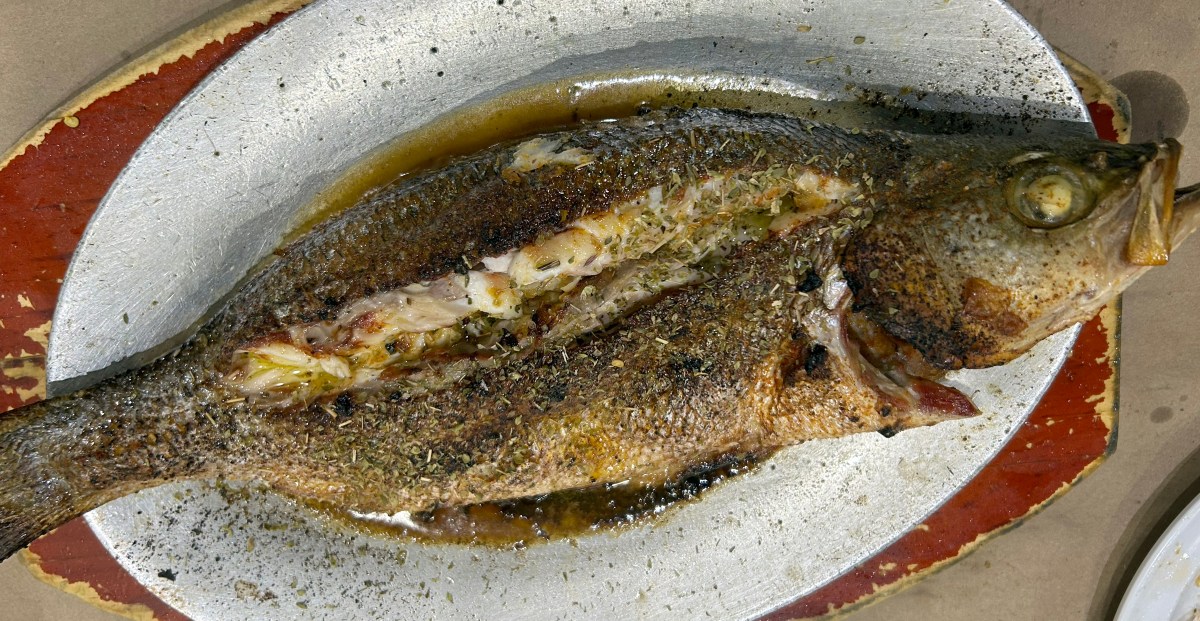 The Astoria Restaurant That Does Pick-Your-Own-Seafood Right