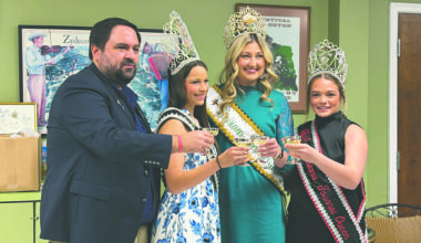 EP Tourism hosts dinner for parish queens heading to state competition