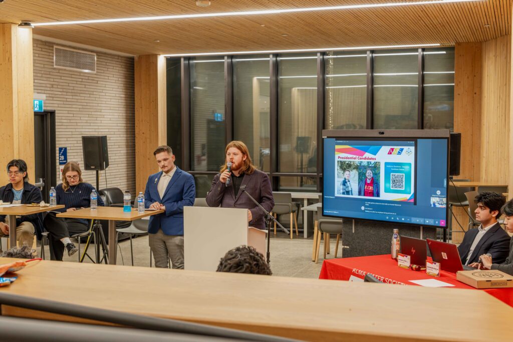 Candidates highlight transparency and student engagement at AMS executive debate