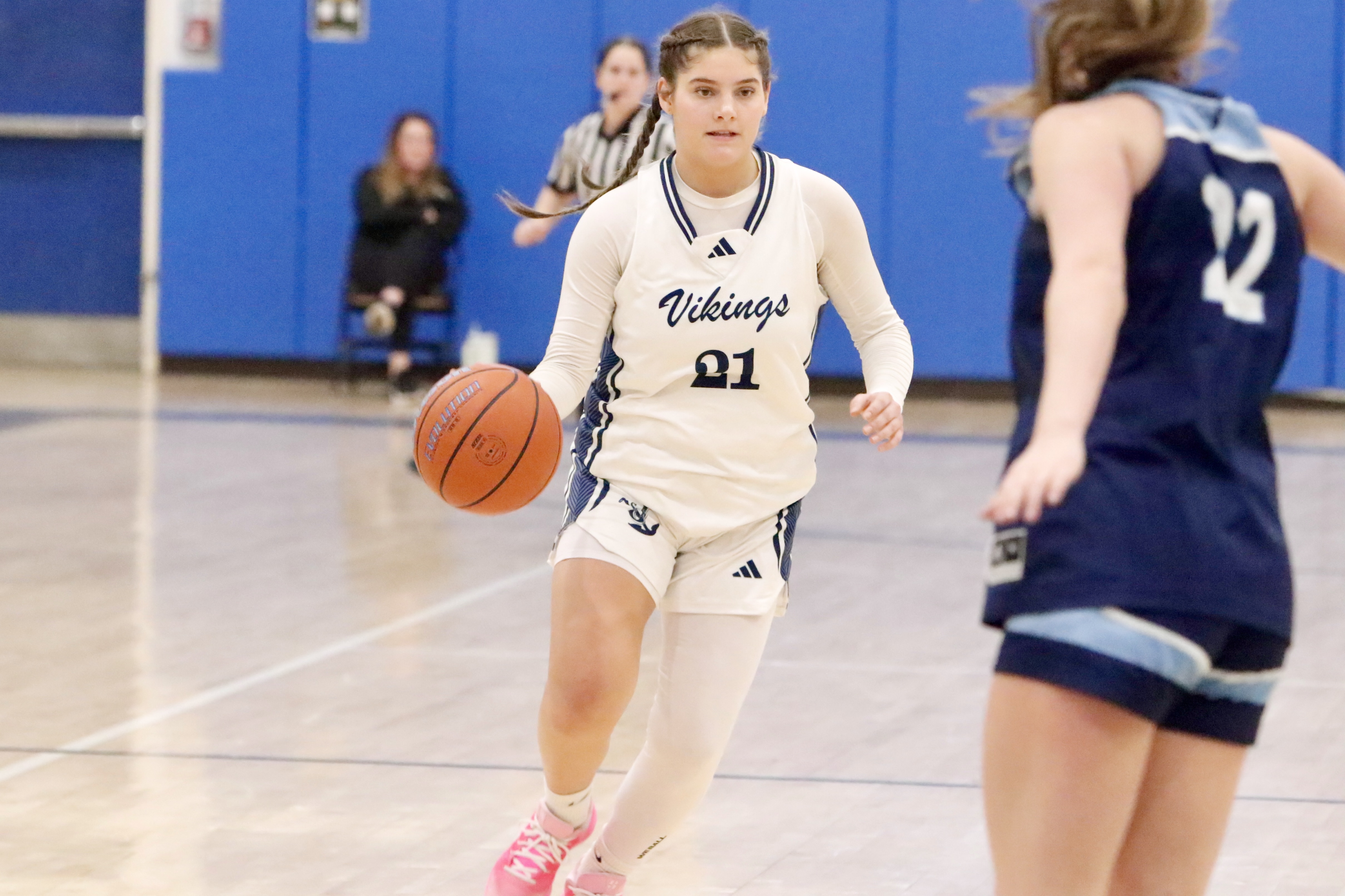 St. Joseph by the Sea's Lila Goldstein handles the ball during a Borough President's Cup quarterfinal meeting vs. St. Joseph Hill on Jan. 27, 2025.