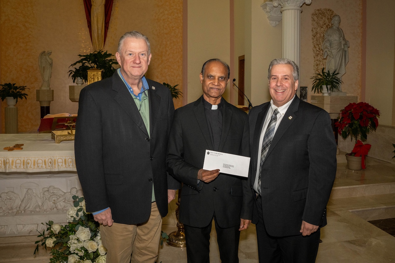 NYPD Holy Name Society donates to St. Ann's R.C. Church in Dongan Hills